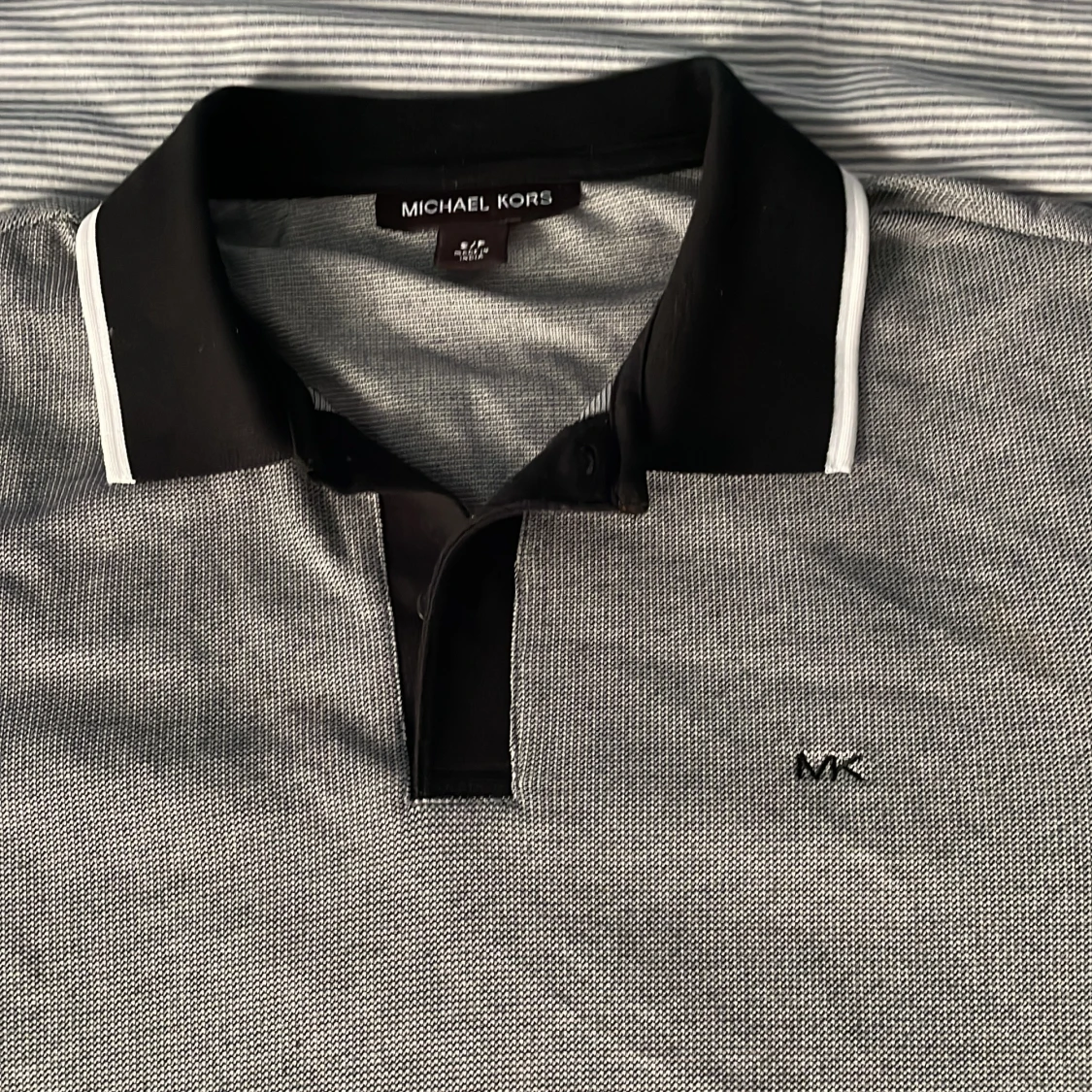 Grå pikétröja från Michael Kors - 2