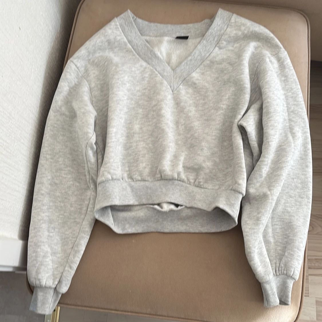 Grå tröja från Gina Tricot