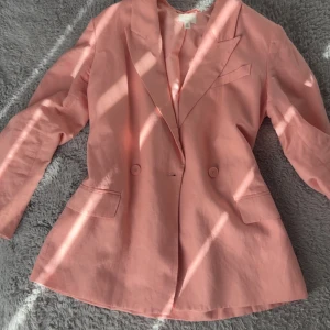 Kavaj  - Så fin kavaj i strl S 