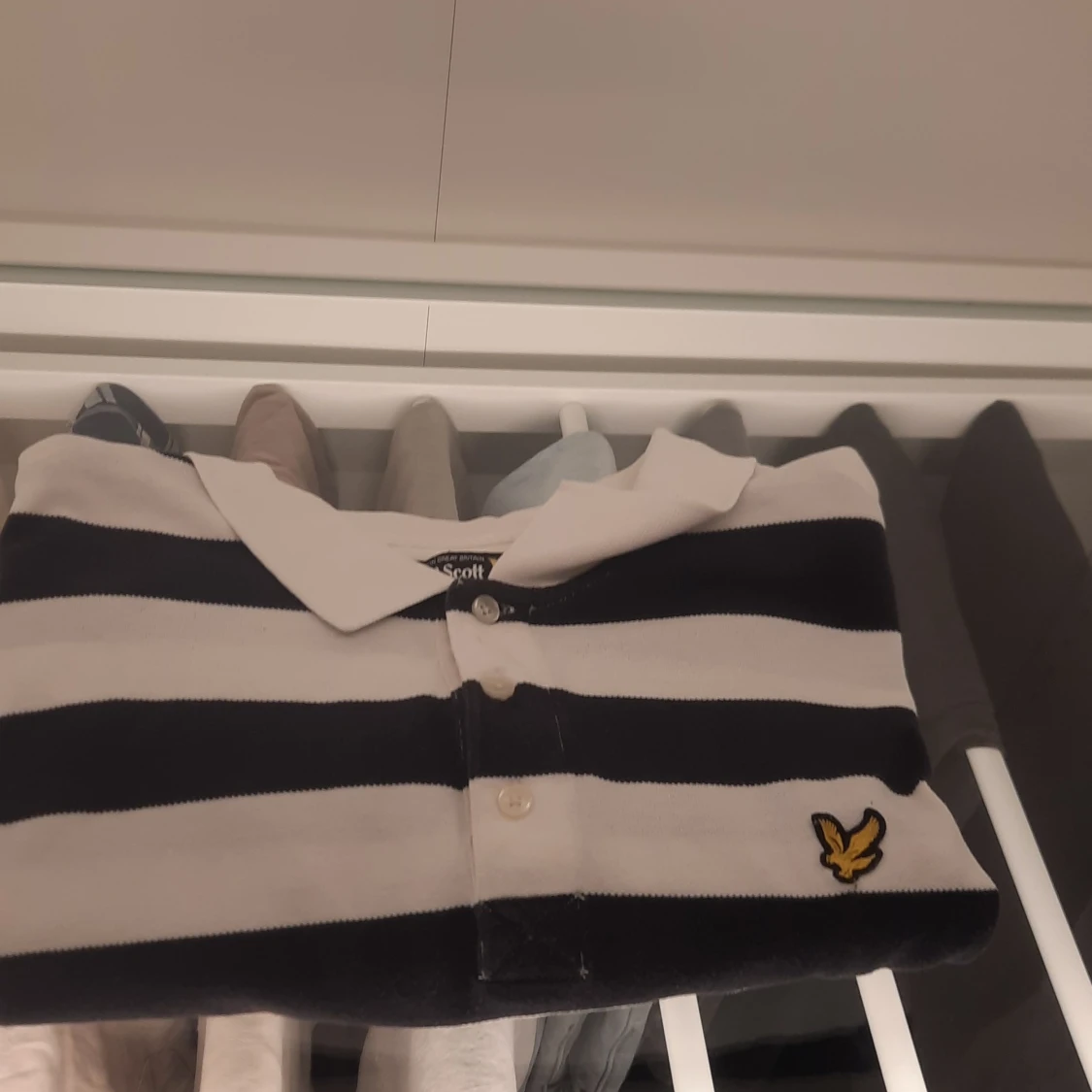 Randig pikétröja från Lyle & Scott - 4