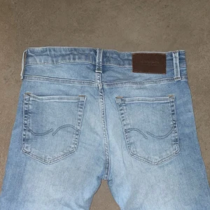 Jack&jones slim Glenn jeans  - Jack&jones slim Glenn jeans i storlek W28 L30 i 9/10 skick utan defekter för billigt pris! Kom privat om du har frågor! 