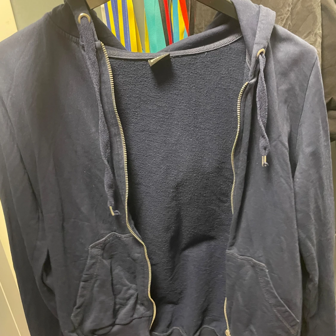  Marinblå hoodie - 90