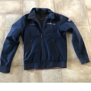 Sailracing jacka - Sailracing jacka nypris 2700, perfekt nu till höst.