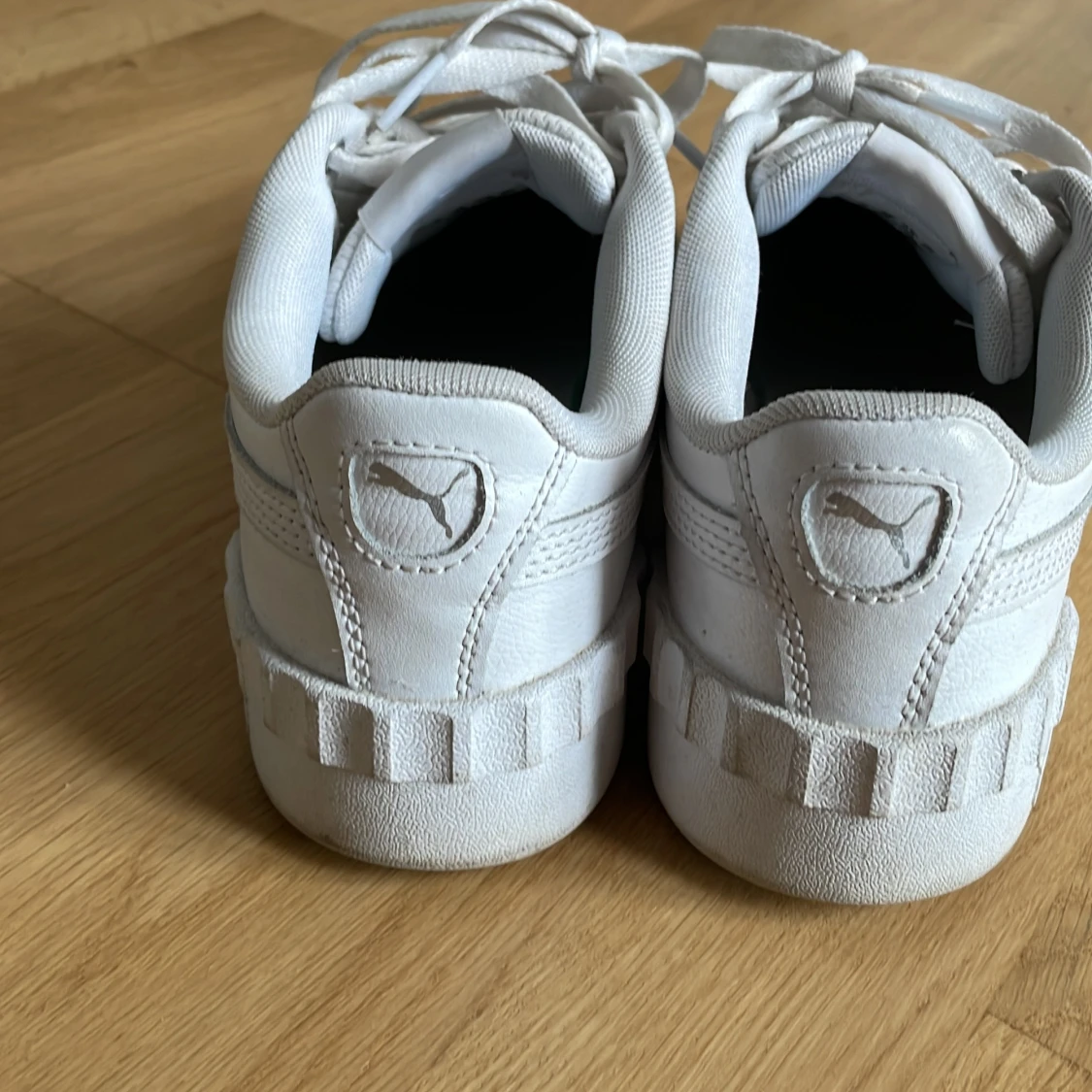 Vita sneakers från Puma - 91