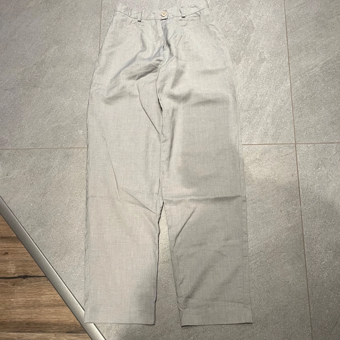 gråa kostymbyxor - 90