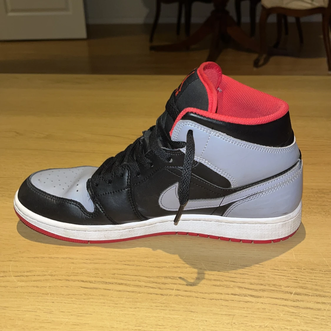Jordan 1s high - 93