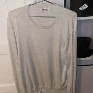 Dobber tröja - säljer den feta tröja från dobber tröjan str L va i rädd för att höra av dig till mig om du har frågor om tröja en pris😊
