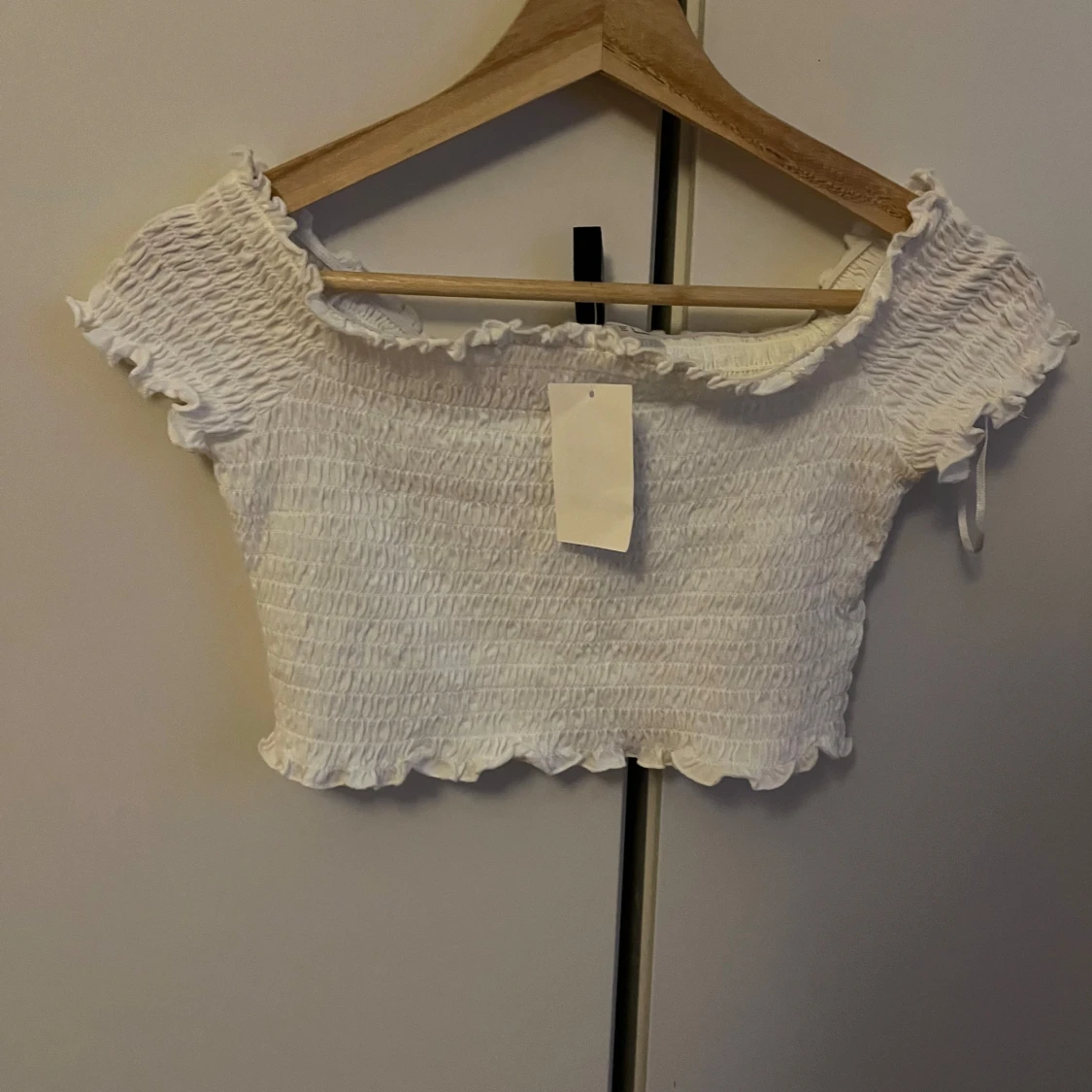 Vit off-shoulder topp - 90