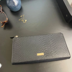 Nu Bianca ingrosso väska - By Bianca Ingrosso väska, knappt använd och är i nyskick! 