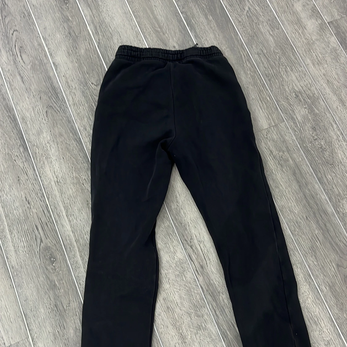 Svarta mjukisbyxor - 1