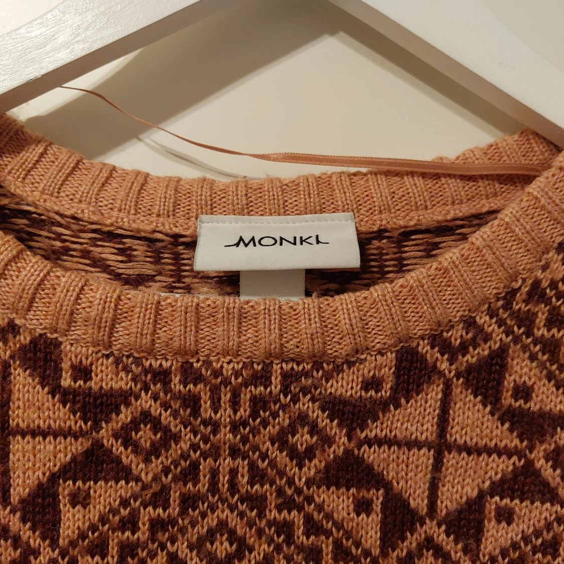 Mönstrad stickad tröja från Monki - 1