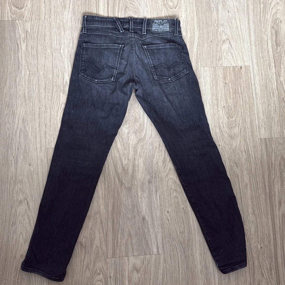 Svarta jeansbyxor från Replay - 1