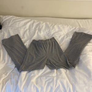 Ribbade bootcut mjukisbyxor!❤️ - Helt nya! Inte noppriga! Strl S❤️