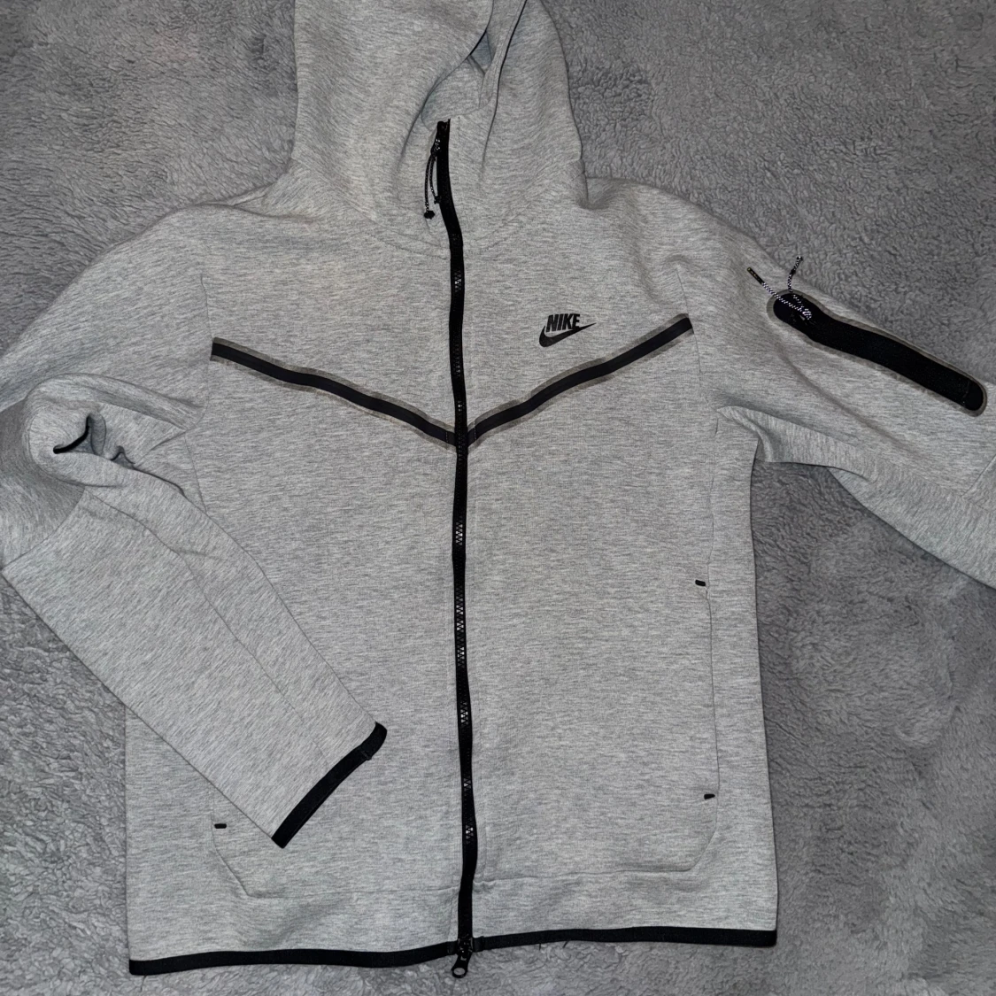 Nike tech kofta storlek S