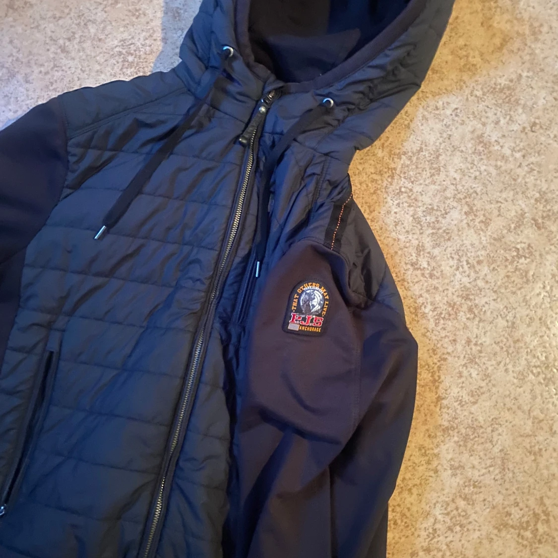 Svart quiltad jacka från Parajumpers - 1