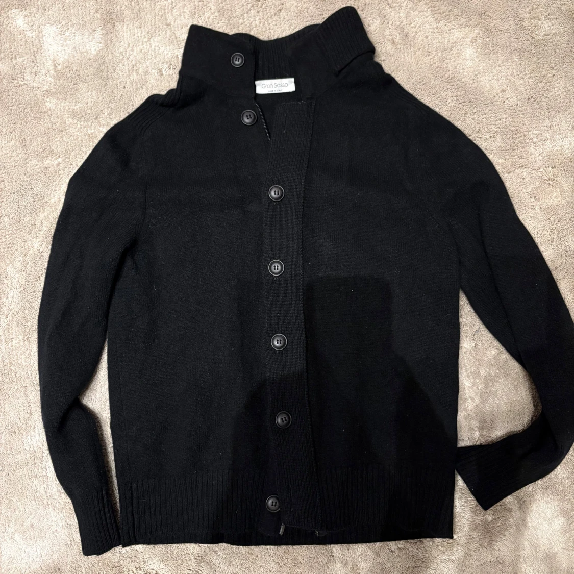 Svart kofta/cardigan från Gran Sasso - 1