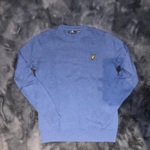 Lyle & Scott tröja - Säljer en Lyle & Scott tröja som är riktigt skön och riktigt snygg. Den är i storlek S och är använd runt 5-15 gånger skriv om du skulle ha några frågor eller om du skulle va intresserad😃