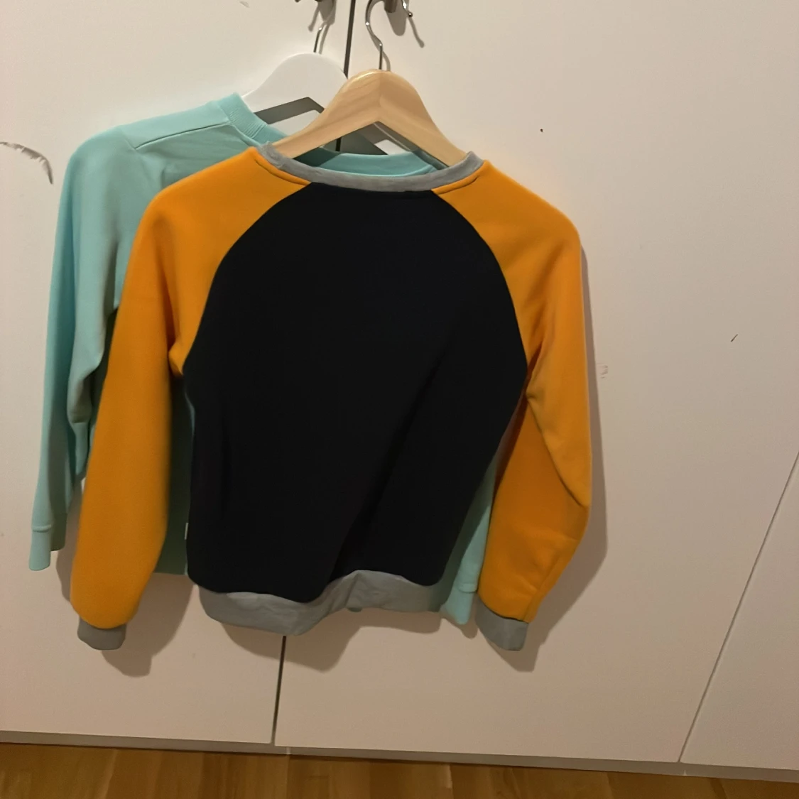 Två långärmade tröjor från Lee Cooper och Pull&Bear - 1