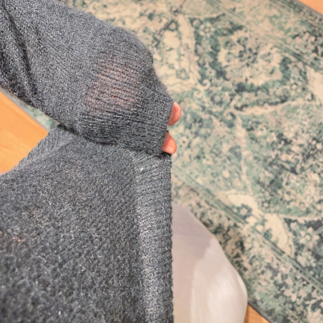 Grå stickad tröja - 90