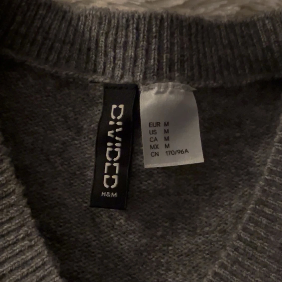 Grå kofta från H&M Divided - 92