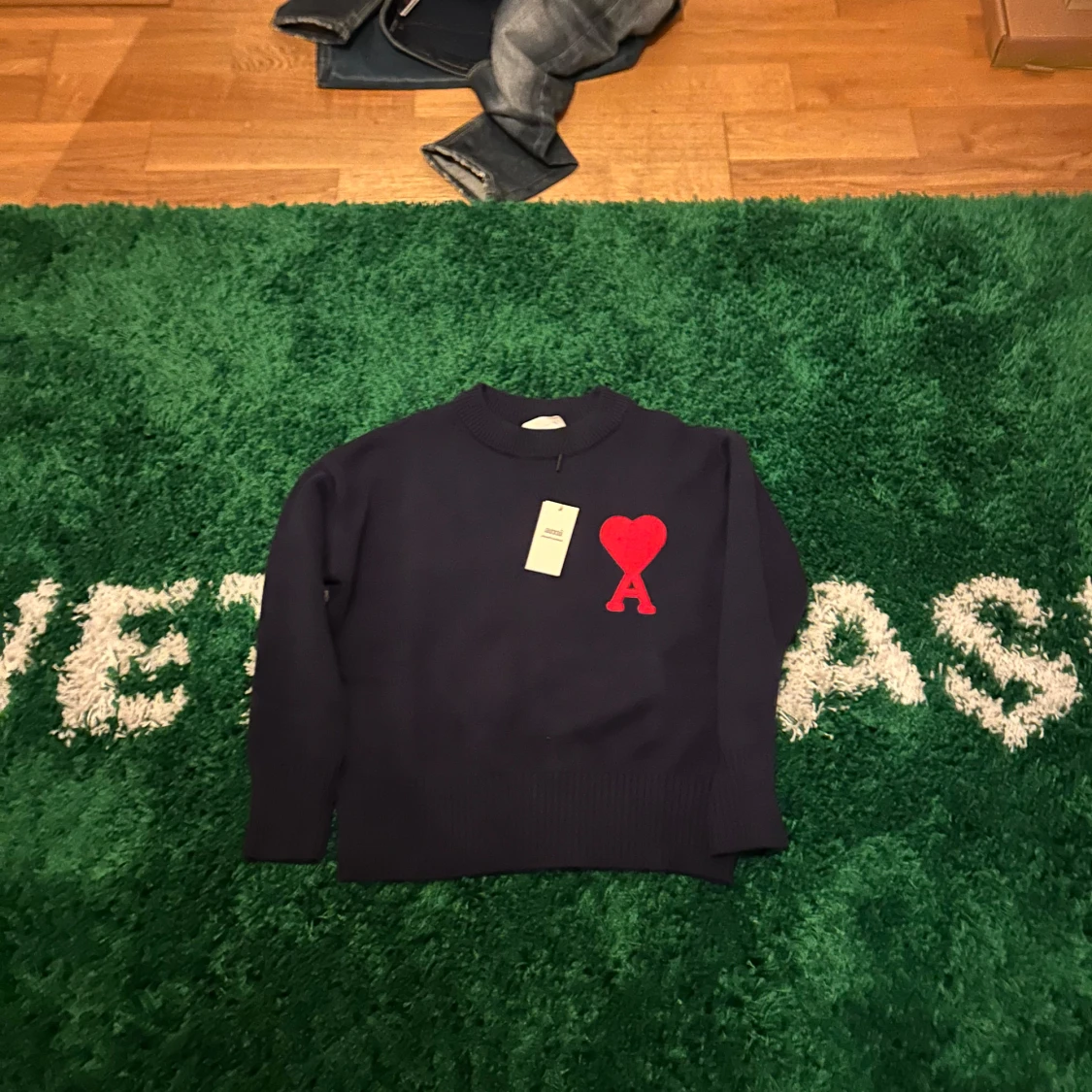 Mörkblå tröja från Ami