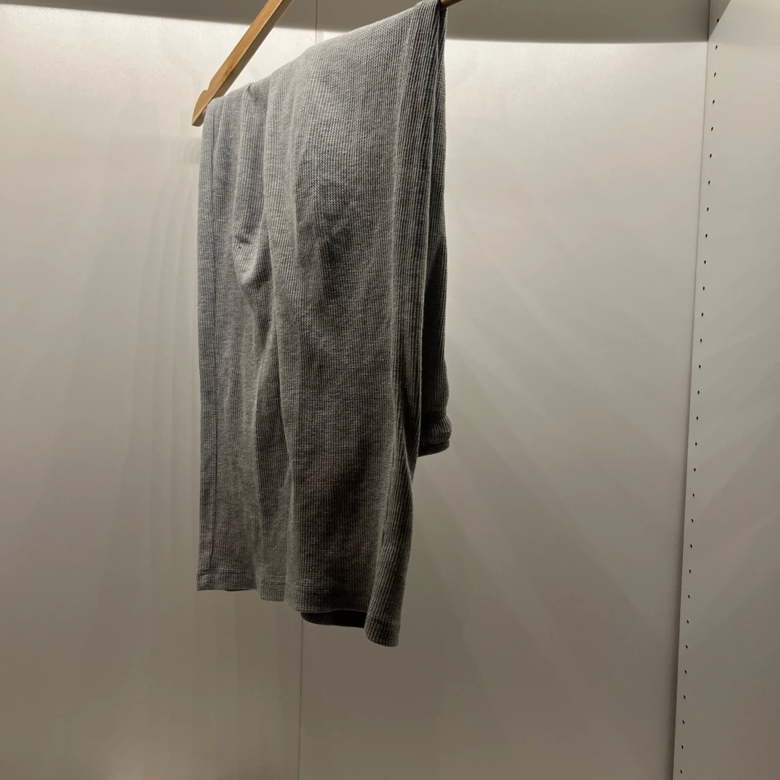 Grå ribbade mjukisbyxor - 90