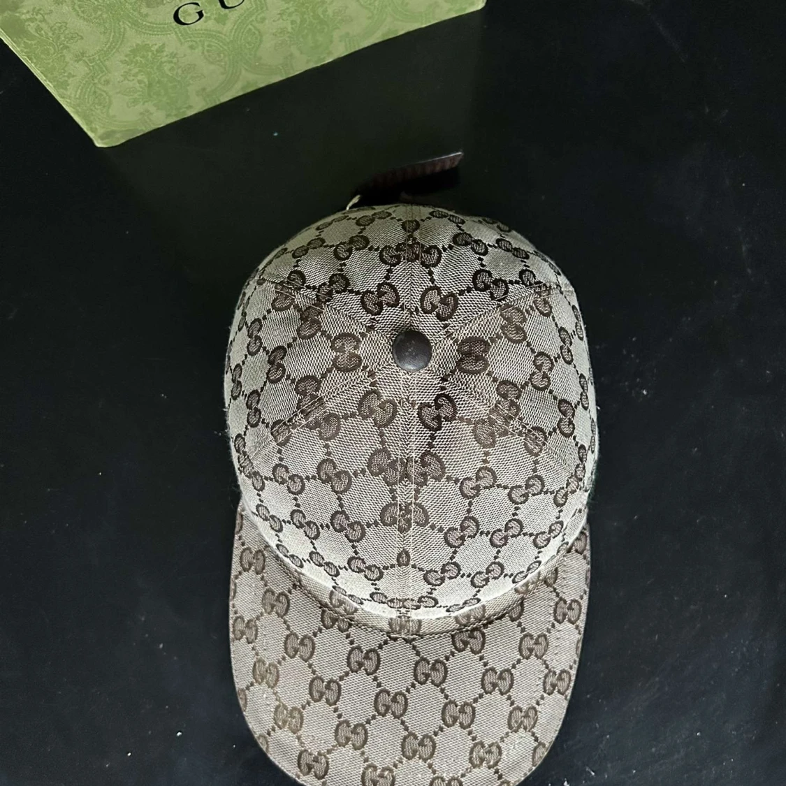 Beige keps från Gucci - 90