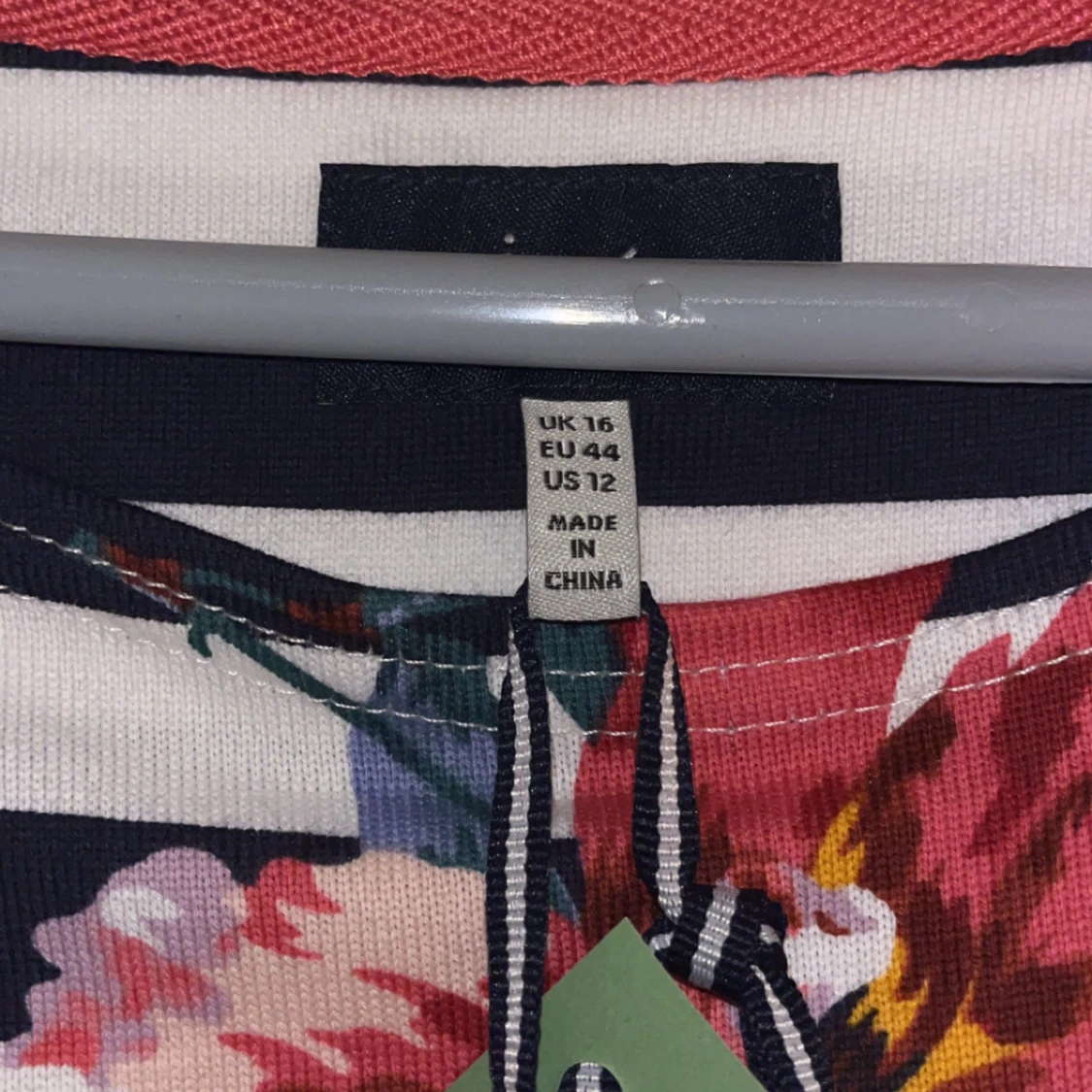 Randig blommig klänning från Joules - 90