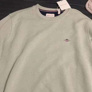 Gant tröja - säljer en helt ny gant sweatshirt taggen finns fortfarande kvar så alltså helt ny! stl M 
