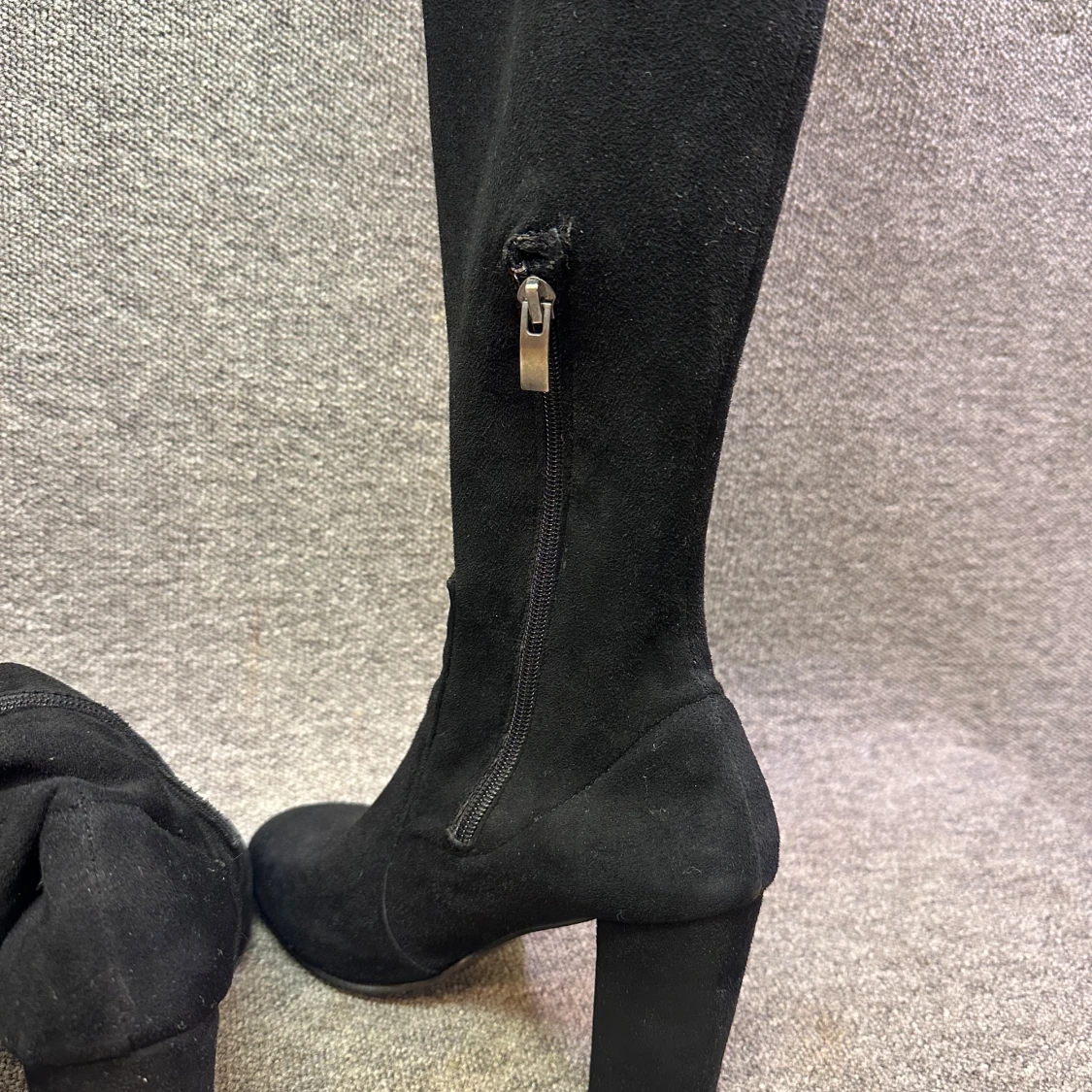 Svarta höga stövlar med klack - 91