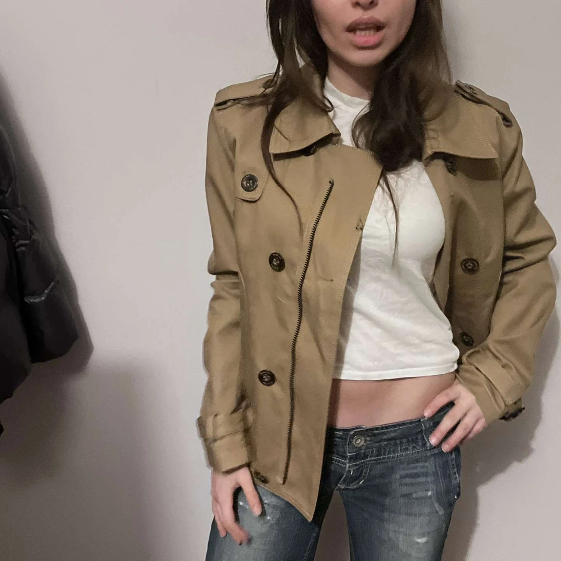 Beige trenchcoat från Black Tag - 91