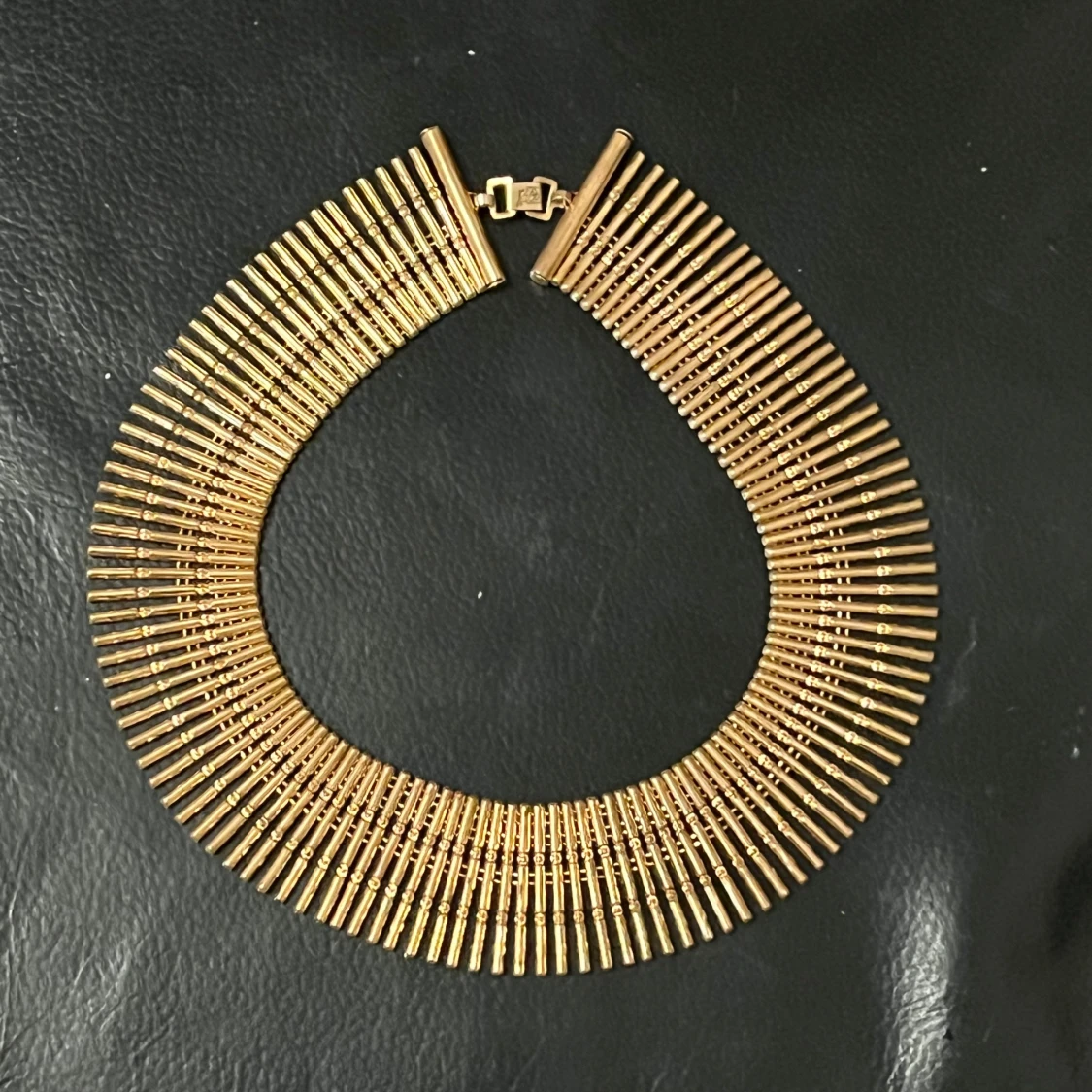 Guldhalsband med stavdesign - 91