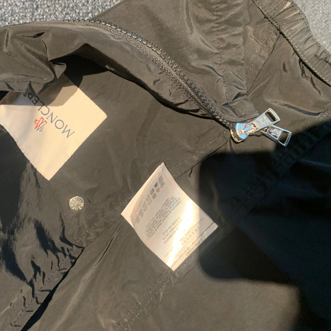 Svart vindjacka från Moncler - 91