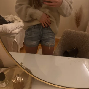 Levi’s jeansshorts - Så sjukt snygga Levi’s shorts som är låg/midwaist!!!