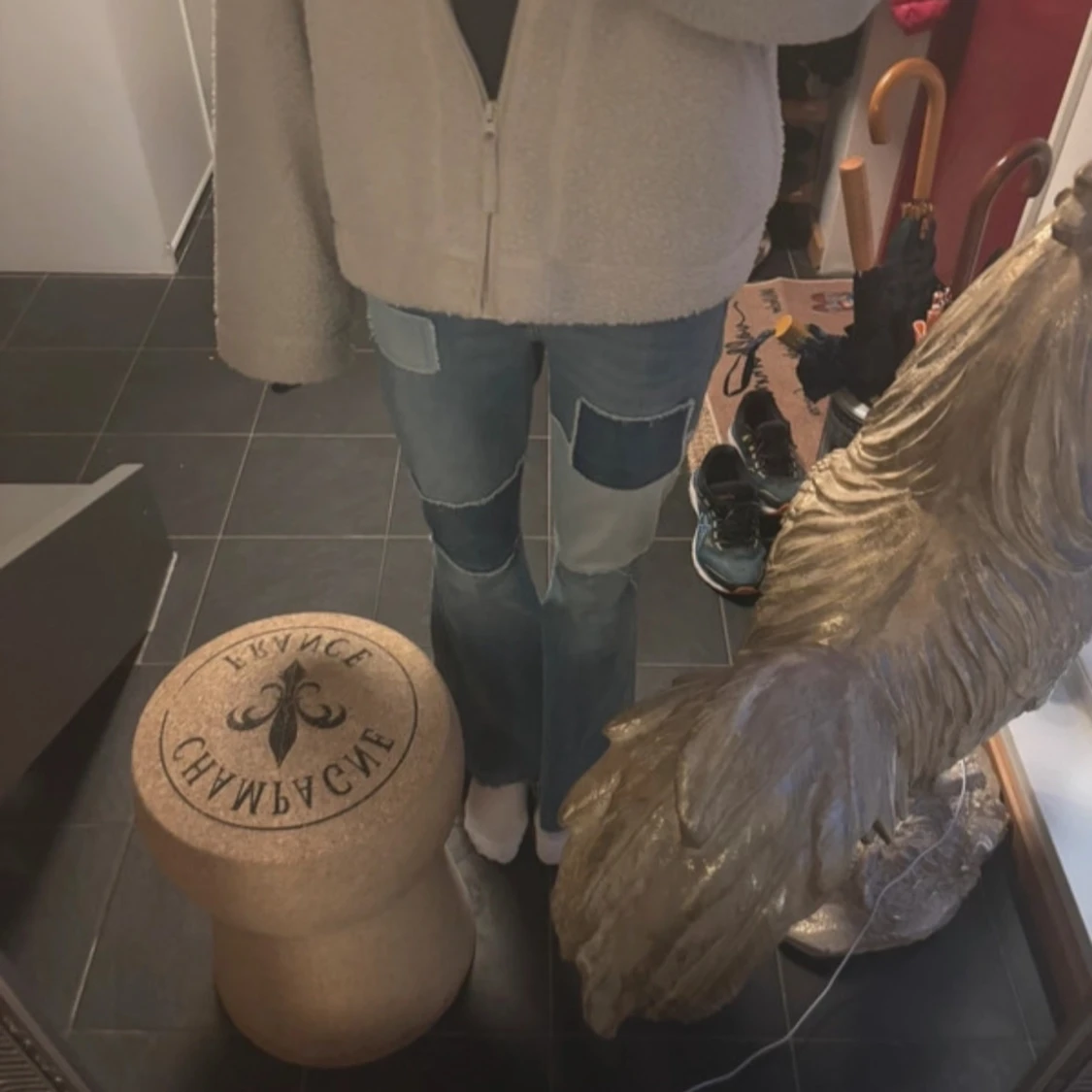 Coola och unika jeans från Hollister - 90