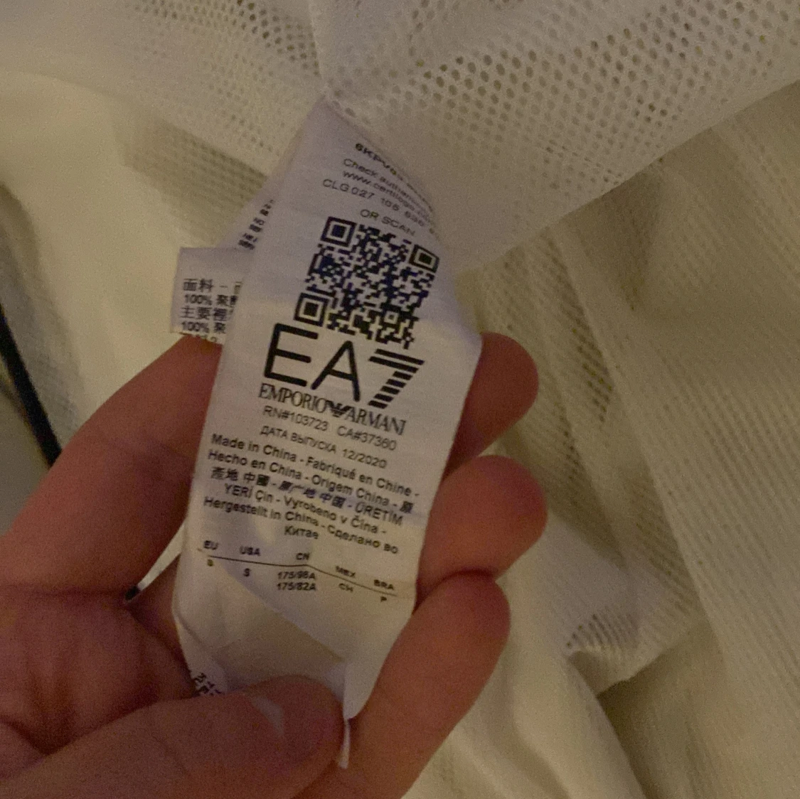 Svart och vit träningsdräkt från EA7 - 92