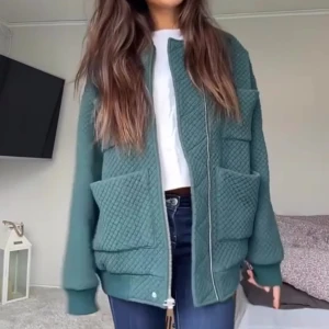 Grön quiltad bomberjacka - Snygg populär grön bomberjacka som inte säljs längre