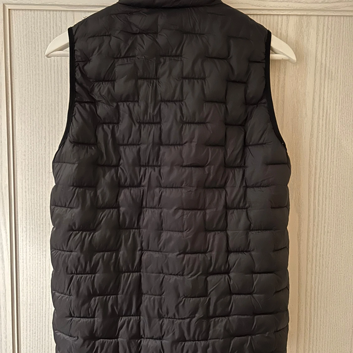 Svart dunväst från Everest - 90