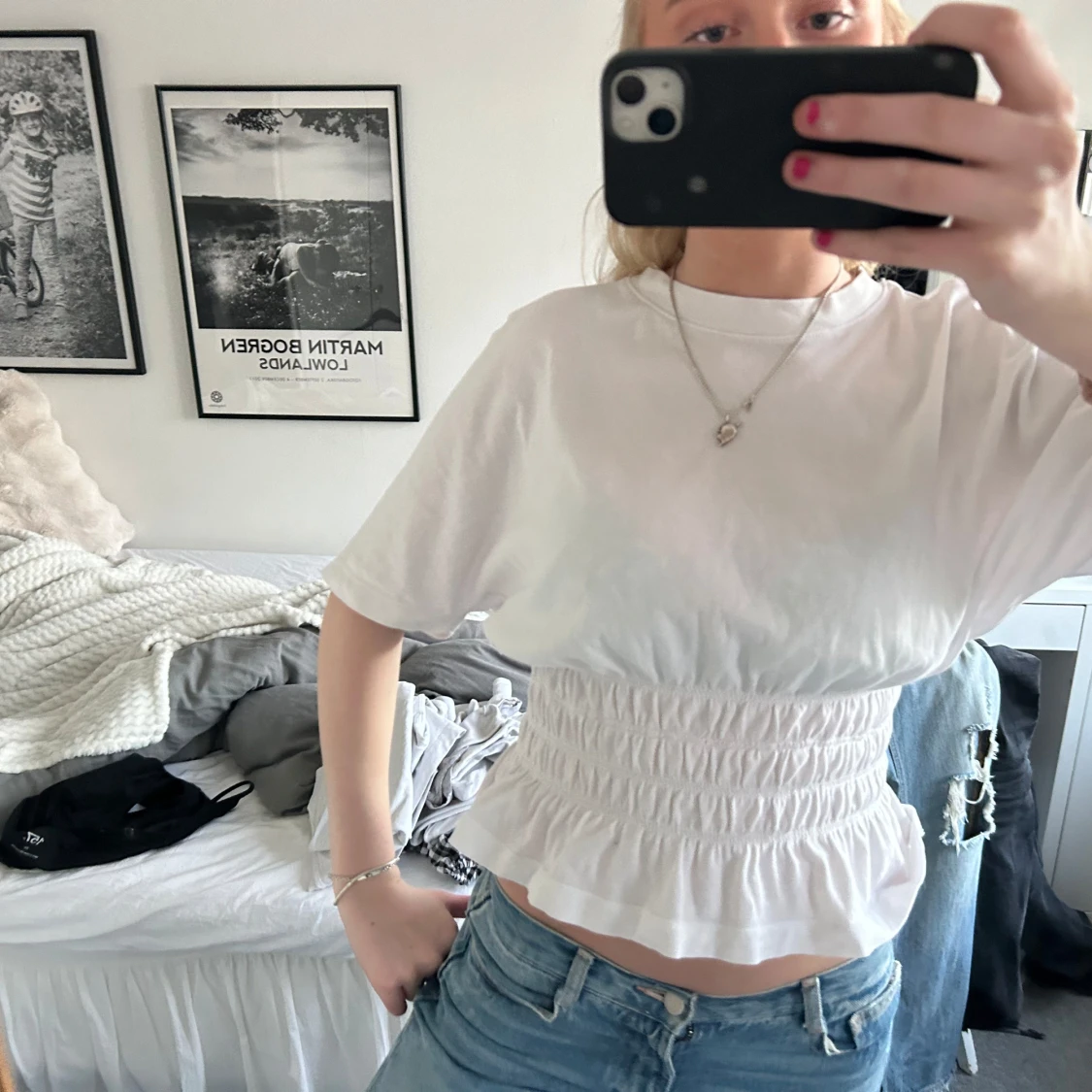 Vit kortärmad topp med smock - 90