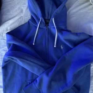 Ralph lauren zip tröja - Bra skick, blå, nypris 2000