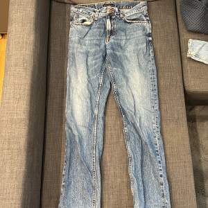 Snygga jeans från nudie. Storlek W30 L32. Bra skick, ej använda så mycket!