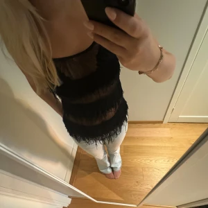 Cool topp - Cool topp med mesh material och ”frills”. Perfekt till fest🩷🩷