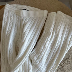 Stickade byxor  - Från Booho Strl S, ganska långa 