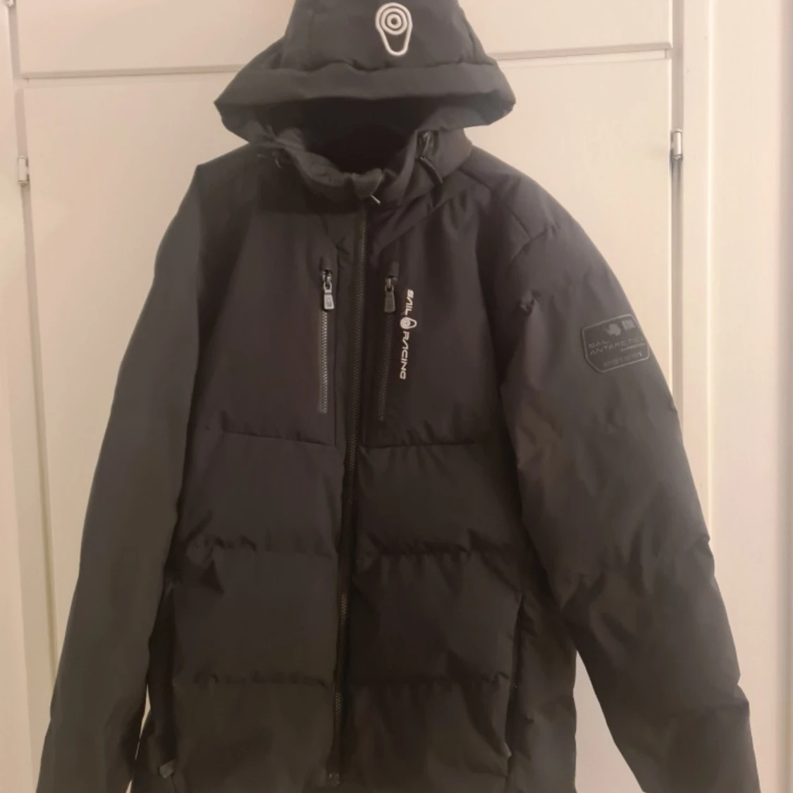 Sail Racing patrol down Jacka