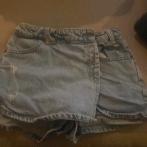 Ett par shorts som ser ut som en tjol på! - Jätte bra skick!