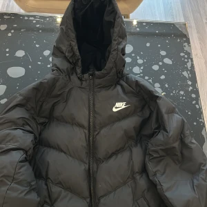 Vinterjacka Nike för män  - Bra skick, knappast använd