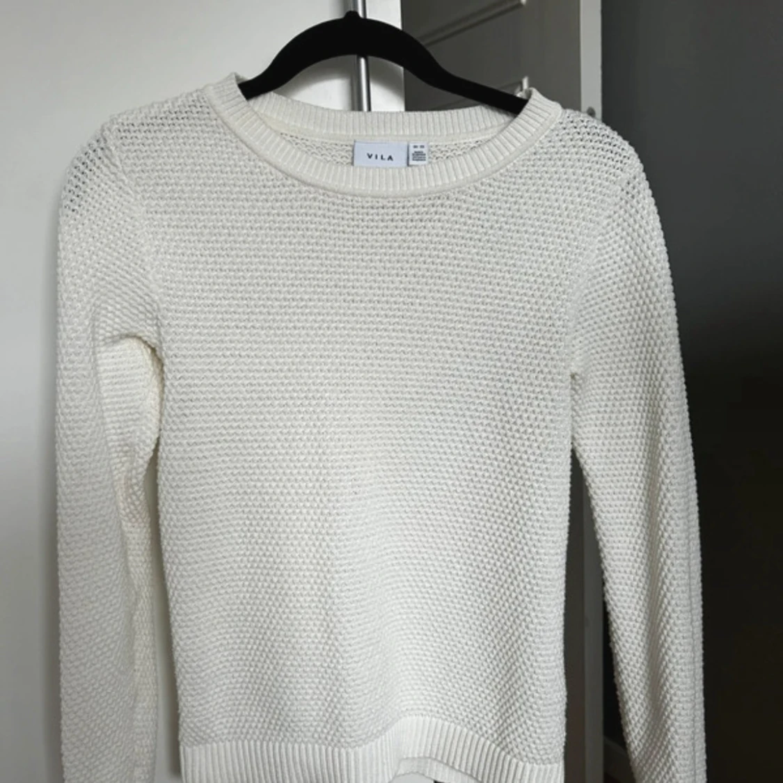 Vit stickad tröja från VILA