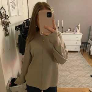 Stickad tröja - Fin stickad tröja från Åhléns så fin till hösten❤️