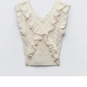 Zara tröja - Jättefin zara tröja som inte sälja längre, Säljer då den inte kommer till användning då den är för stor💕