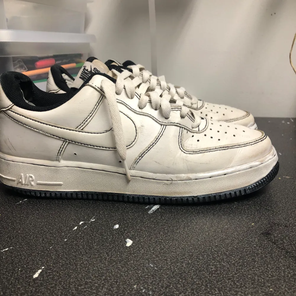 Air force 1 i använt skick  Pris:250kr Storlek 41. Skor.